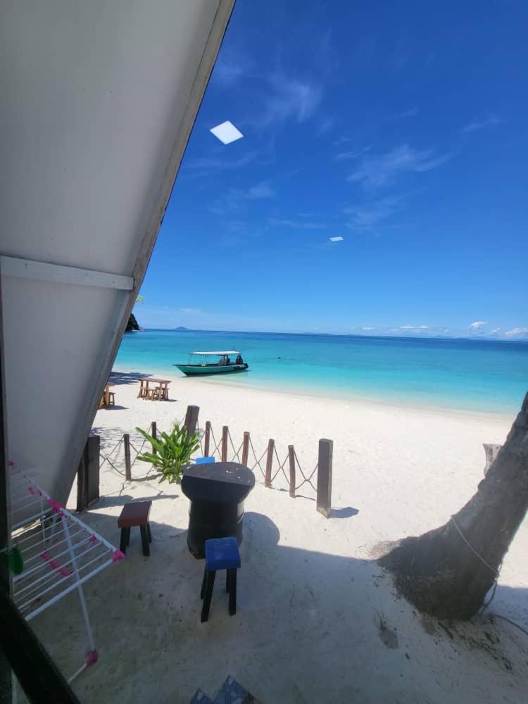 Dewati Roomstay B&B Lang Tengah Exterior foto