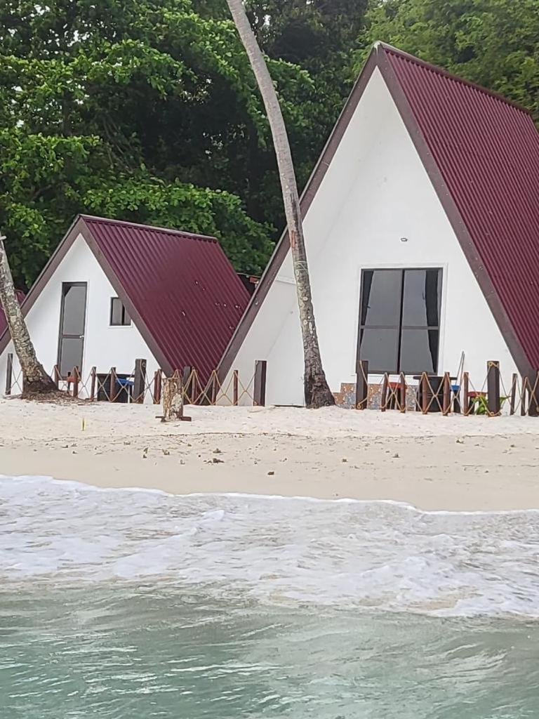 Dewati Roomstay B&B Lang Tengah Exterior foto